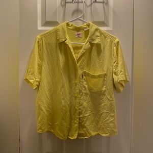 Levi's Sunny Yellow Short Sleeve Shirt